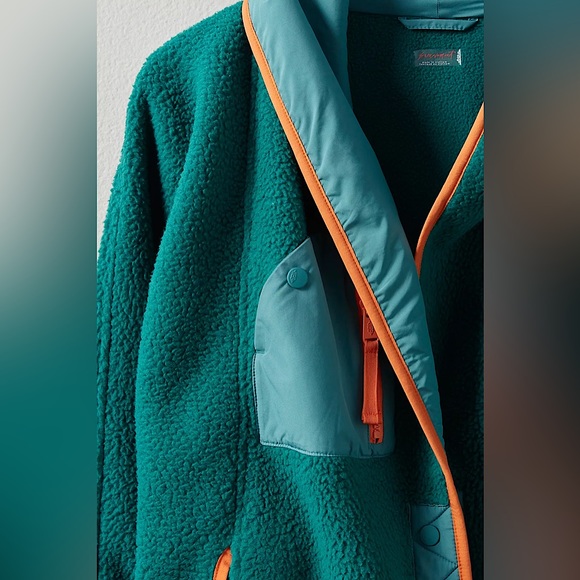 NEW Free People Hit The Slopes Shawl Fleece Jacket - Picture 5 of 13